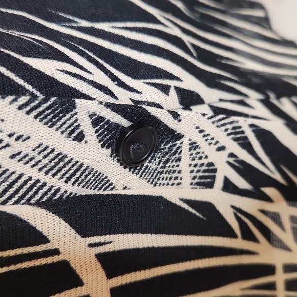 JTLA California Women's Black and Cream/Tan Monotone Forest Print Top Size SP - Picture 7 of 12